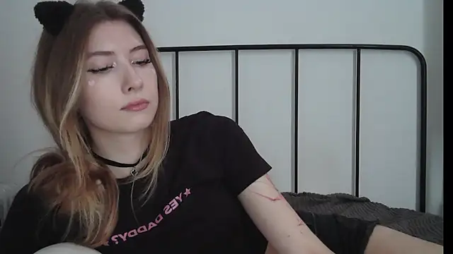 ErikaShyy online show from 28, 7, 2026