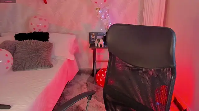 CyntiaAdams online show from 14, 2, 2025