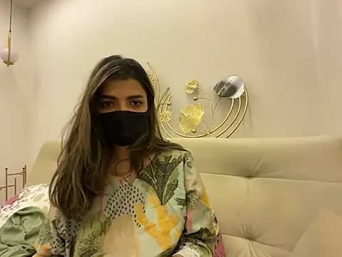 MaYaa  11 online show from 17, 4, 2026