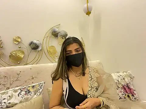 MaYaa  11 online show from 24, 4, 2026