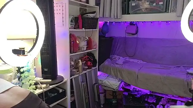 cunty tranny lydia online show from 4, 11, 2025