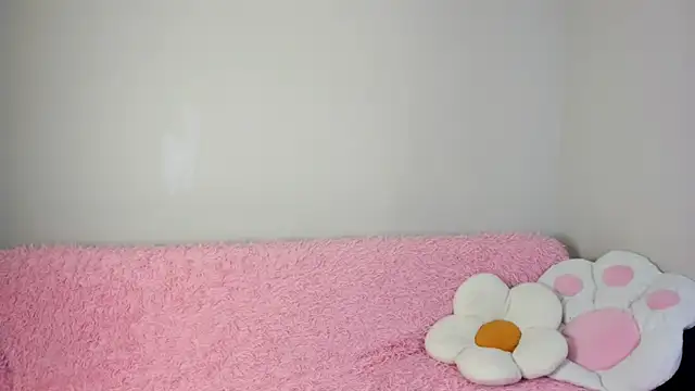 Lola Peach online show from 22, 7, 2026