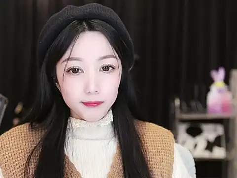 Nuyoah-77 online show from 3, 3, 2025