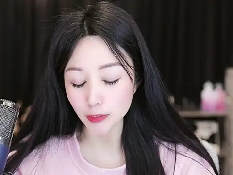 Nuyoah-77 online show from 11, 3, 2025