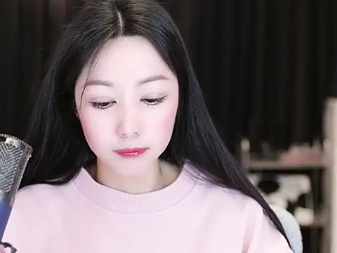 Nuyoah-77 online show from 17, 3, 2025