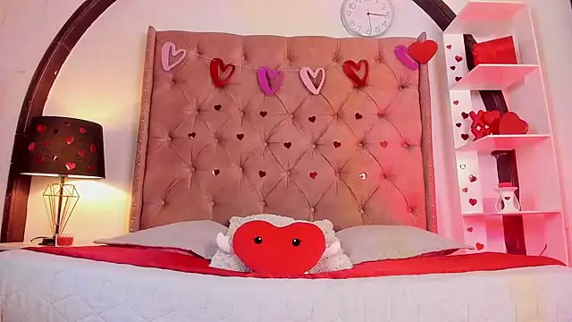 LadyAvalon online show from 9, 2, 2025