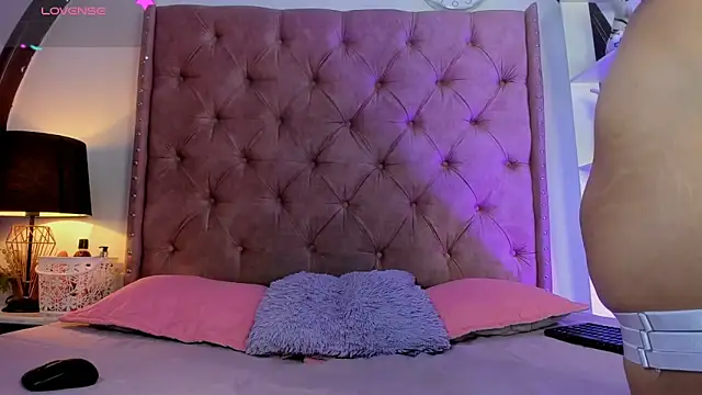 LadyAvalon online show from 18, 3, 2025