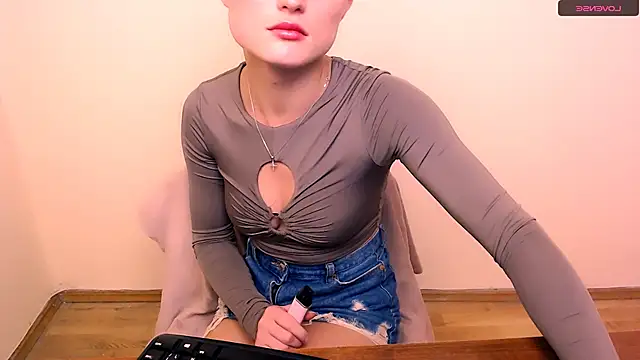 Felliciya online show from 5, 12, 2024