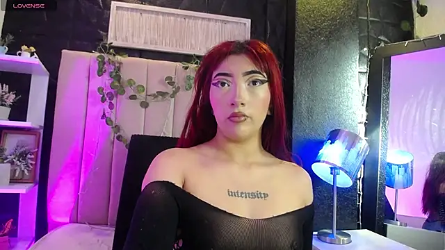 Snapshot of Mia_Rinn chatting on 21, 12, 2024 Mia Rinn online show from 21, 12, 2024