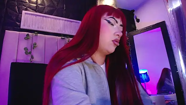 Snapshot of Mia_Rinn chatting on 30, 12, 2024 Mia Rinn online show from 30, 12, 2024