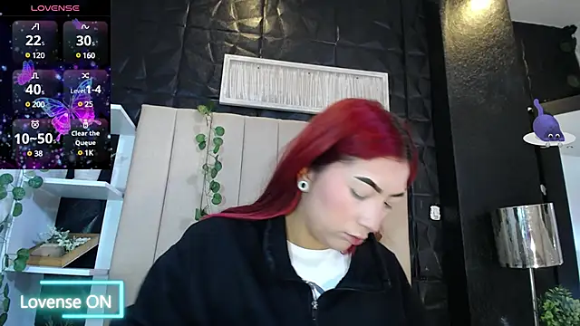 Snapshot of Mia_Rinn chatting on 6, 2, 2025 Mia Rinn online show from 6, 2, 2025