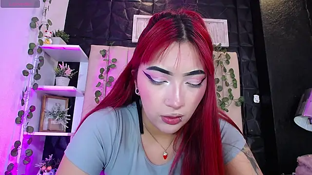 Snapshot of Mia_Rinn chatting on 11, 2, 2025 Mia Rinn online show from 11, 2, 2025