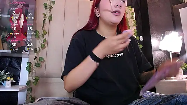 Snapshot of Mia_Rinn chatting on 24, 2, 2025 Mia Rinn online show from 24, 2, 2025