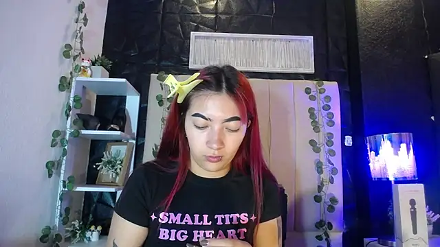 Snapshot of Mia_Rinn chatting on 15, 3, 2025 Mia Rinn online show from 15, 3, 2025