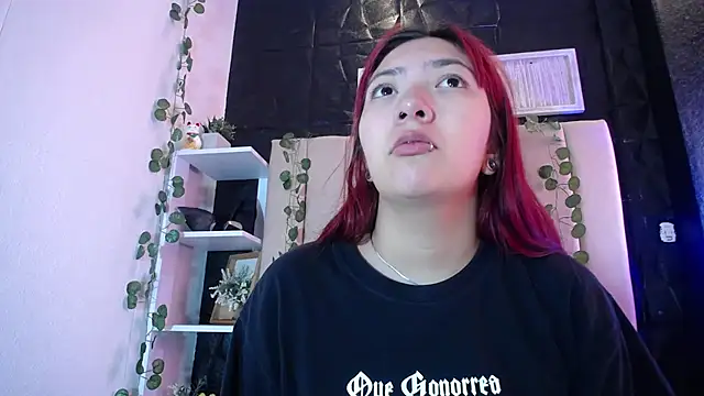 Snapshot of Mia_Rinn chatting on 18, 3, 2025 Mia Rinn online show from 18, 3, 2025