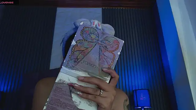 Snapshot of Mia_Rinn chatting on 30, 10, 2025 Mia Rinn online show from 30, 10, 2025