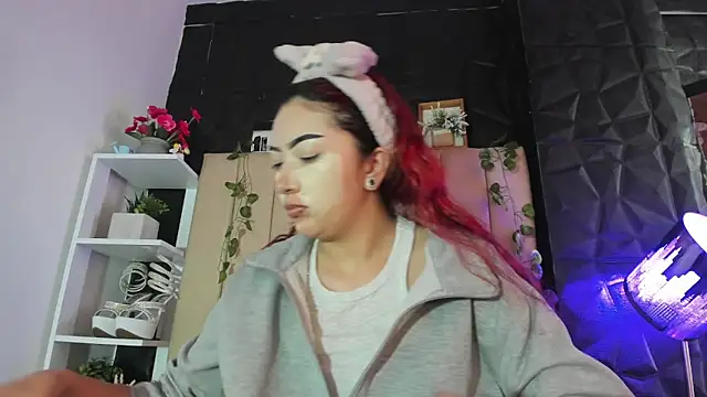 Mia Rinn online show from 3, 2, 2026