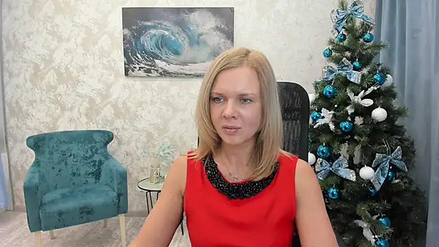 AgathaKlouin online show from 24, 12, 2024