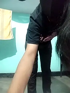 Hotty-Divya online show from 9, 4, 2026