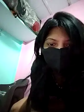 Hotty-Divya online show from 5, 5, 2026