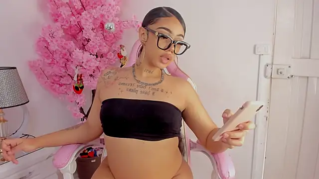 Mia Jansen online show from 11, 12, 2024