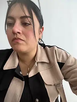 Lesly 10- online show from 28, 4, 2026