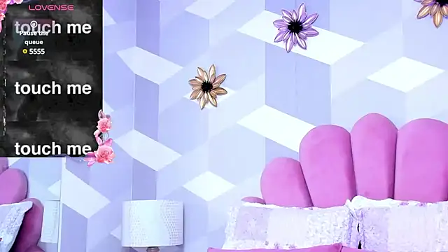 KylieMonnett online show from 3, 2, 2025