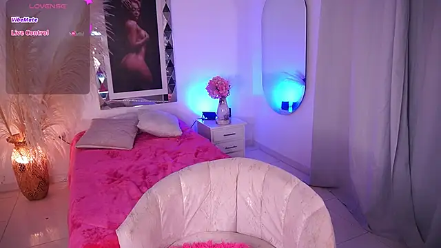 Alondrasparrow2 online show from 16, 5, 2026
