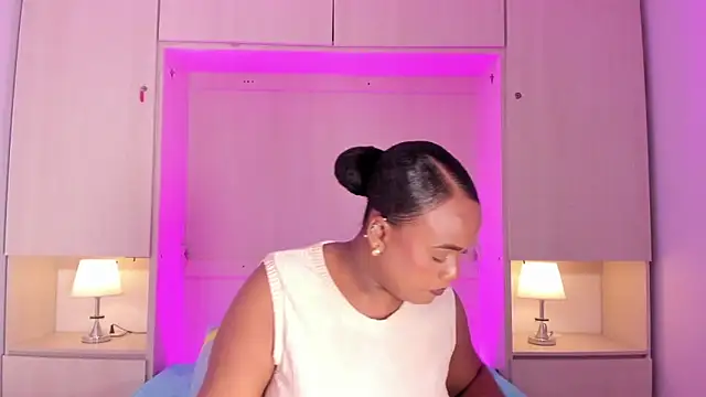 EmilyyStuart online show from 7, 3, 2026