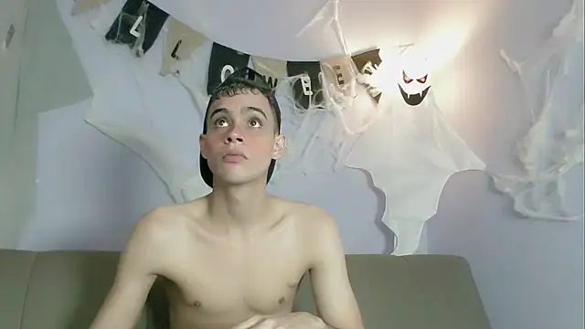 zacariasss  online show from 1, 11, 2025