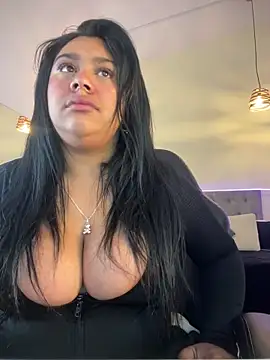 Snapshot of _Dulcinea_1 chatting on 7, 5, 2026 Dulcinea 1 online show from 7, 5, 2026