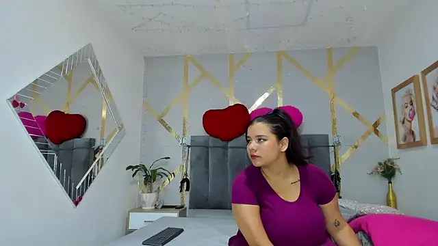Snapshot of Caroliine_Torres chatting on 11, 6, 2026 Caroliine Torres online show from 11, 6, 2026