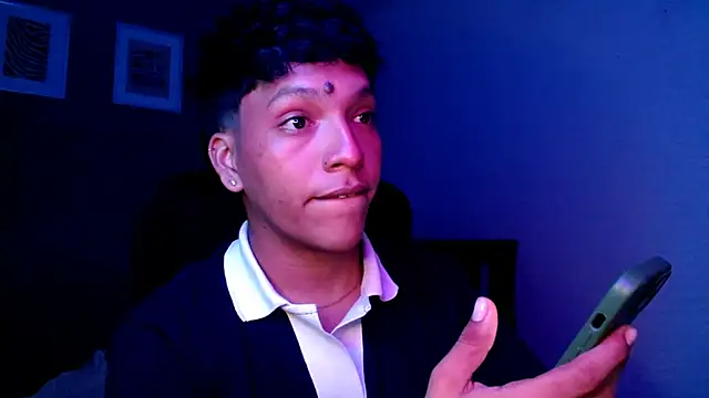 Snapshot of Xander_bonnet1 chatting on 15, 1, 2025 Xander bonnet1 online show from 15, 1, 2025