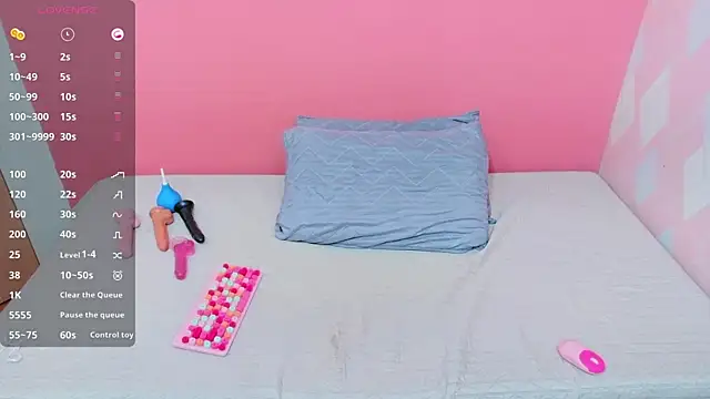 petitelittleebony online show from 10, 9, 2025