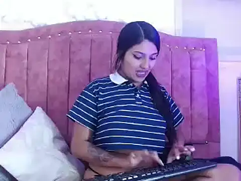 Snapshot of SarahStones chatting on 16, 1, 2025 SarahStones online show from 16, 1, 2025