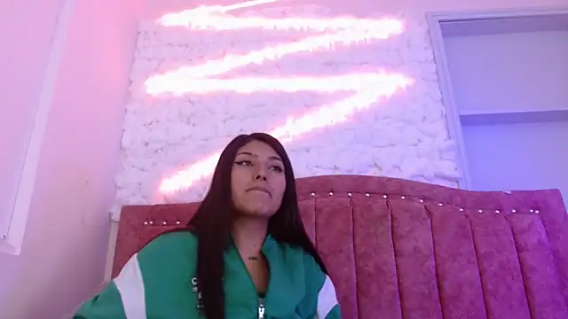 Snapshot of SarahStones chatting on 30, 1, 2025 SarahStones online show from 30, 1, 2025