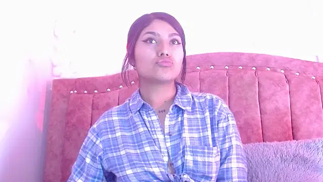 Snapshot of SarahStones chatting on 11, 2, 2025 SarahStones online show from 11, 2, 2025