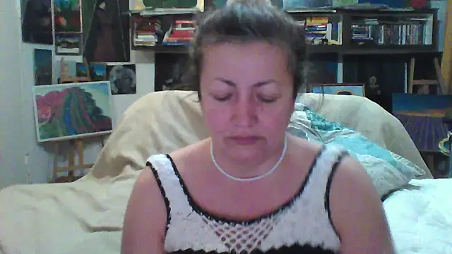 MariaAnaSunshine online show from 9, 2, 2026