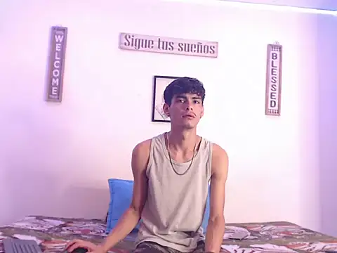 Snapshot of harrytomson_1 chatting on 21, 1, 2025 harrytomson 1 online show from 21, 1, 2025