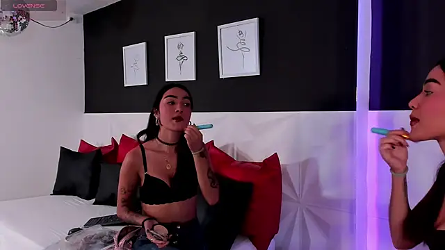 Snapshot of scarlet_castro chatting on 13, 12, 2024 scarlet castro online show from 13, 12, 2024