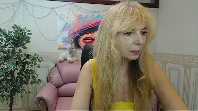 Snapshot of Anna_Diax chatting on 4, 2, 2025 Anna Diax online show from 4, 2, 2025