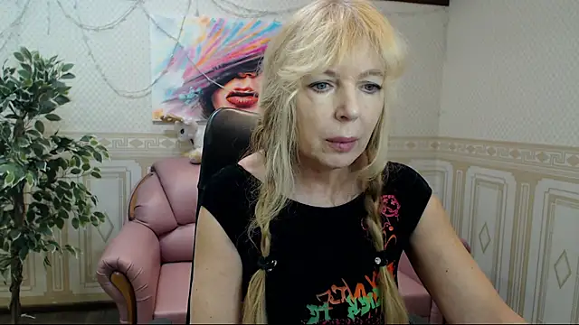 Snapshot of Anna_Diax chatting on 5, 2, 2025 Anna Diax online show from 5, 2, 2025