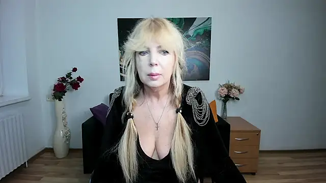 Snapshot of Anna_Diax chatting on 3, 12, 2025 Anna Diax online show from 3, 12, 2025