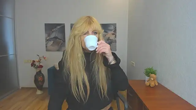 Anna Diax online show from 4, 6, 2026