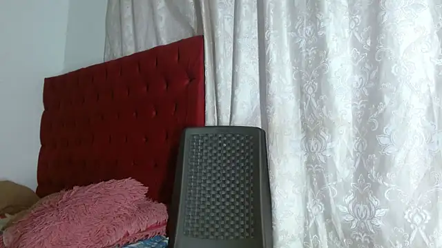 Snapshot of cristinamontiel chatting on 25, 10, 2025 cristinamontiel online show from 25, 10, 2025