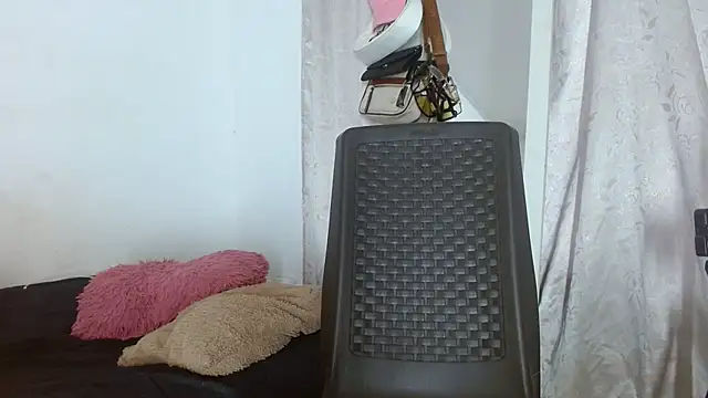 cristinamontiel online show from 28, 4, 2026