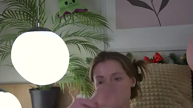 AshleyDouglas online show from 16, 12, 2024