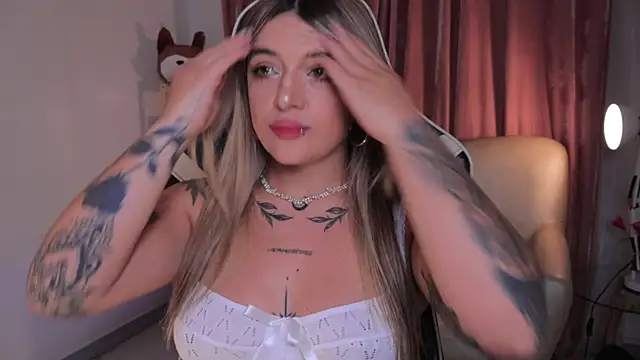 ashleyvalirya online show from 9, 10, 2025