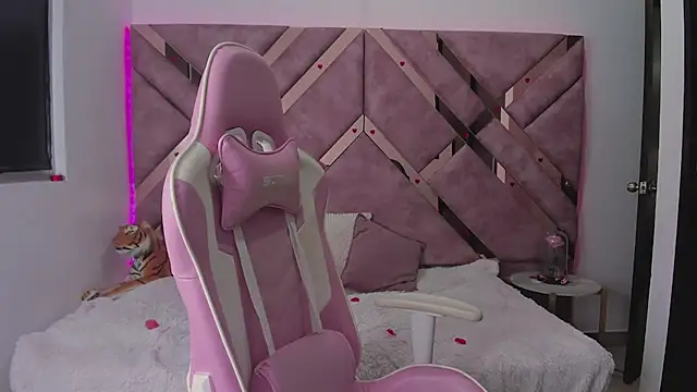 saori 9b online show from 18, 2, 2026