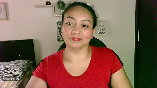 Snapshot of zaray_bella chatting on 28, 7, 2026 zaray bella online show from 28, 7, 2026